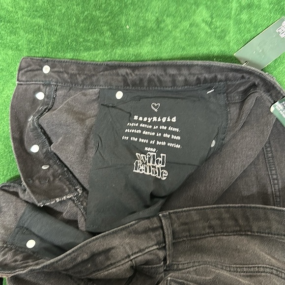 NWT Wild Fable High Rise Straight Leg Button Down Black Wash Jeans Sz16 - Picture 10 of 11